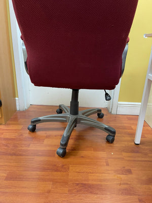 Red Office Chair used - Silla roja  de oficina usada